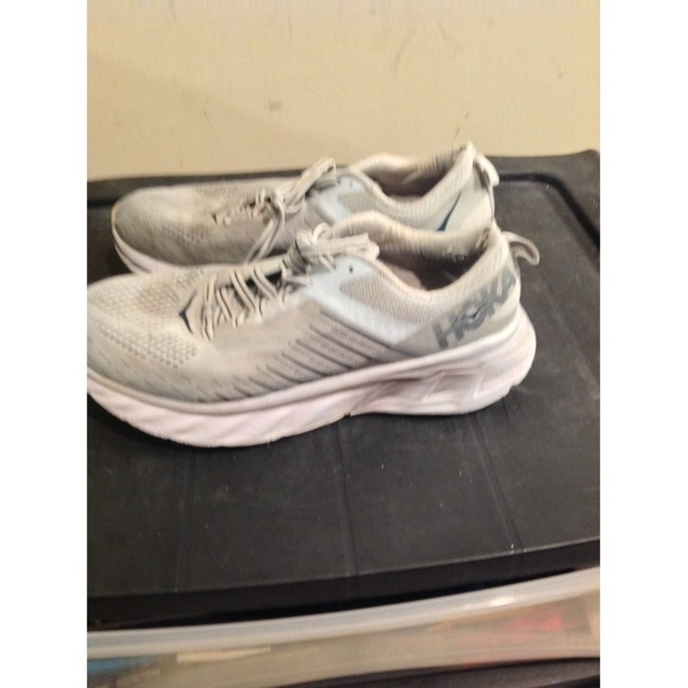 Hoka One One Women's‎ Arahi 3 Running Shoes Size 9.5 Light Blue